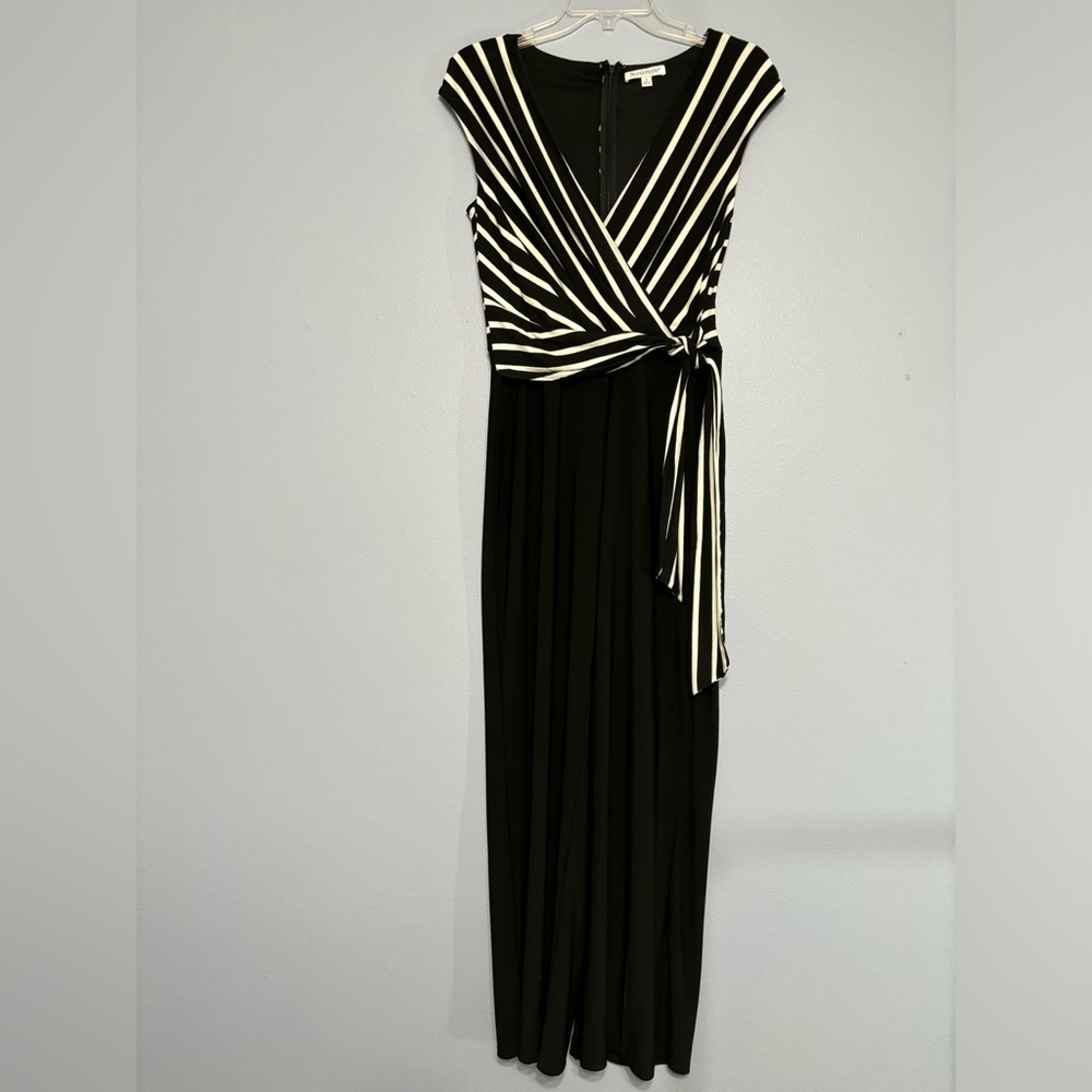 North style black & white sleeveless jumpsuit,, size 6